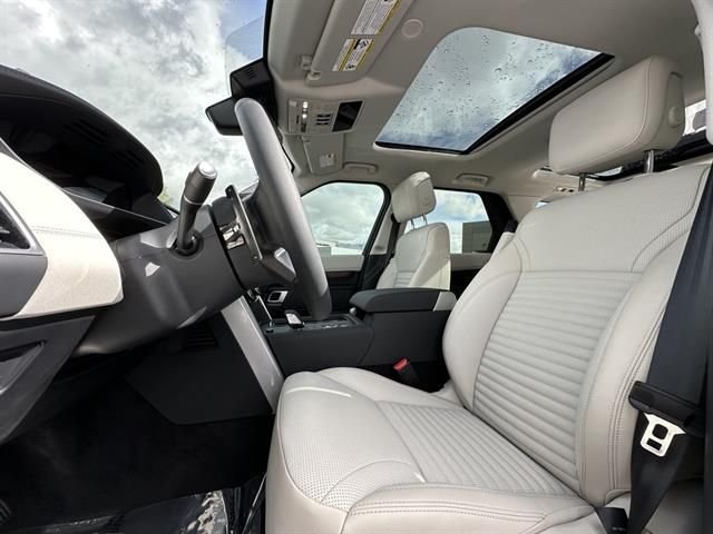 New 2026 Santorini Black Land Rover S image 25