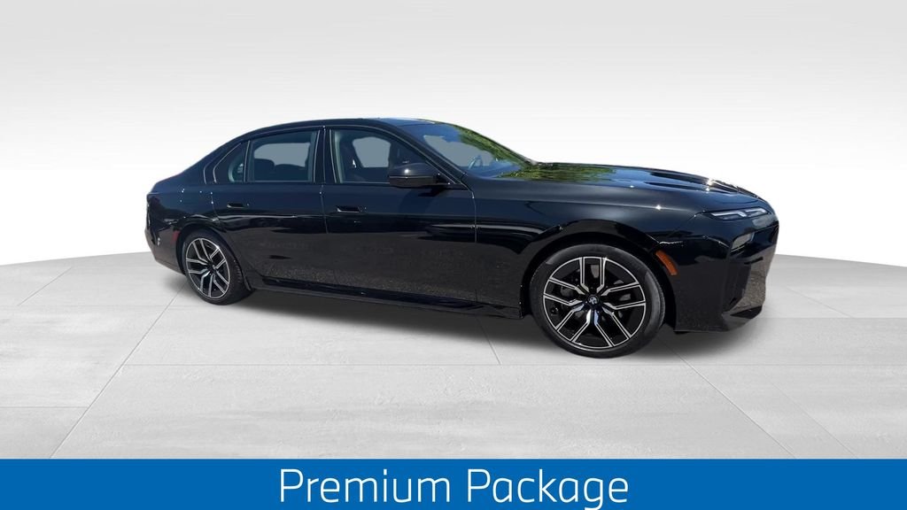 2025 BMW 7 Series 750e - Photo 3