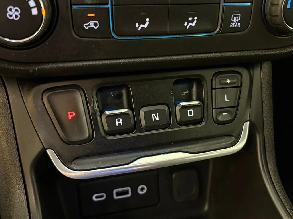 Used 2019 Black GMC SLE image 27