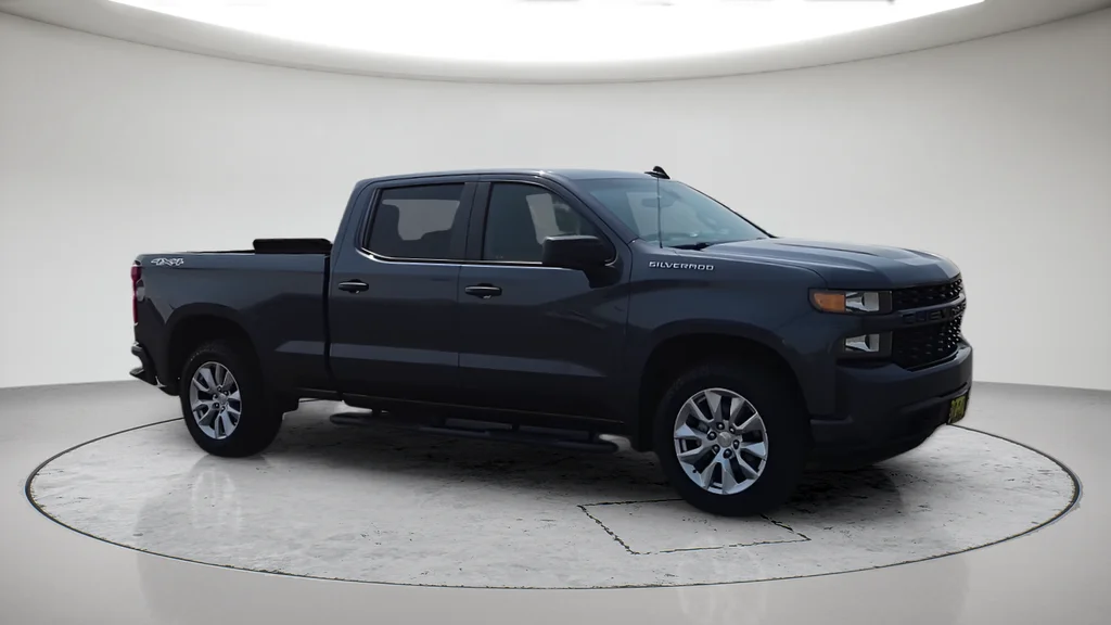 Used 2021 Gray Chevrolet Custom image 4