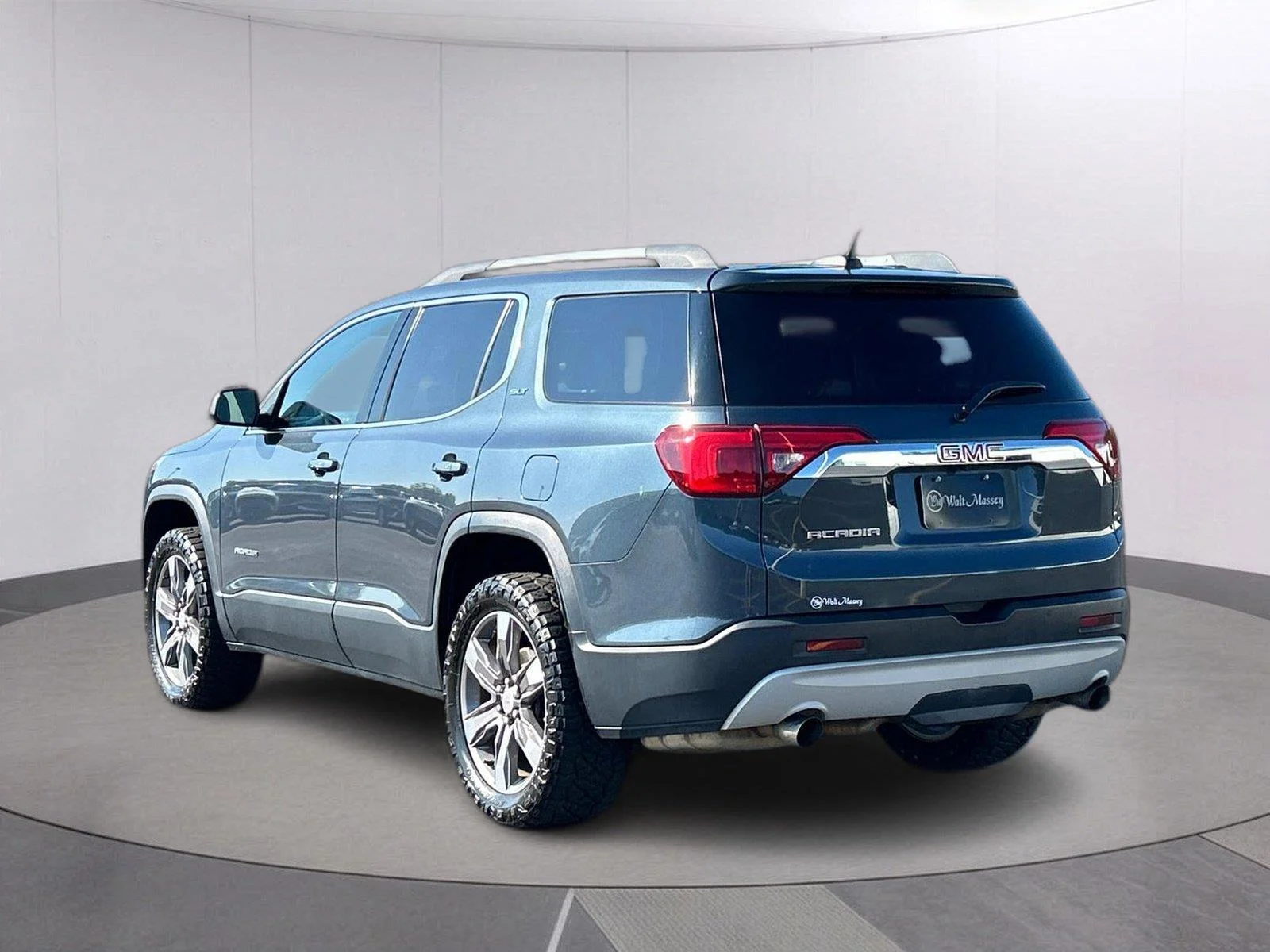 Used 2019 Dark Sky Metallic GMC SLT image 3