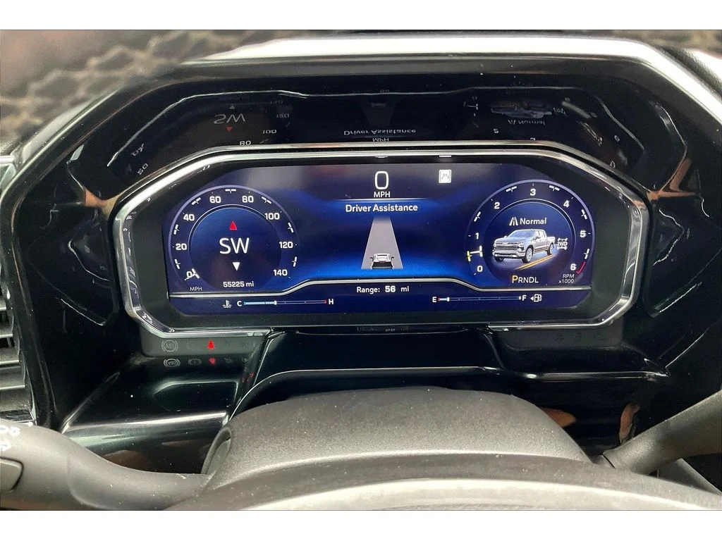 Used 2024 Summit White Chevrolet LT image 13