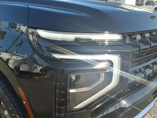 Used 2025 Black Chevrolet Z71 image 8