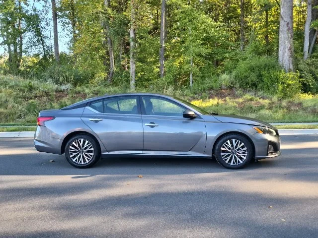 Used 2025 Gray Nissan 2.5 SV image 14