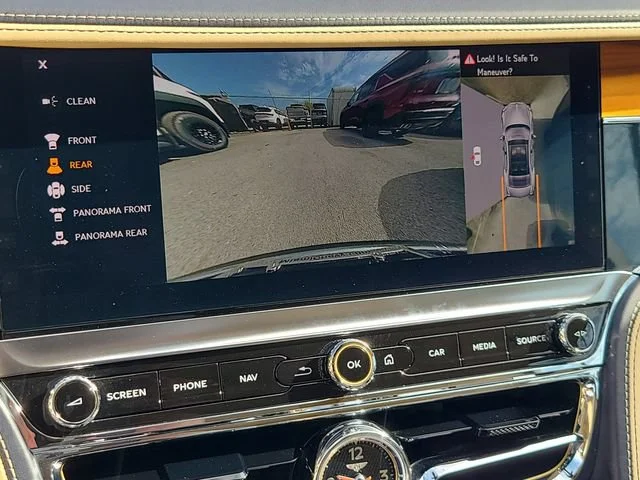 Used 2021 Blue Bentley V8 image 34