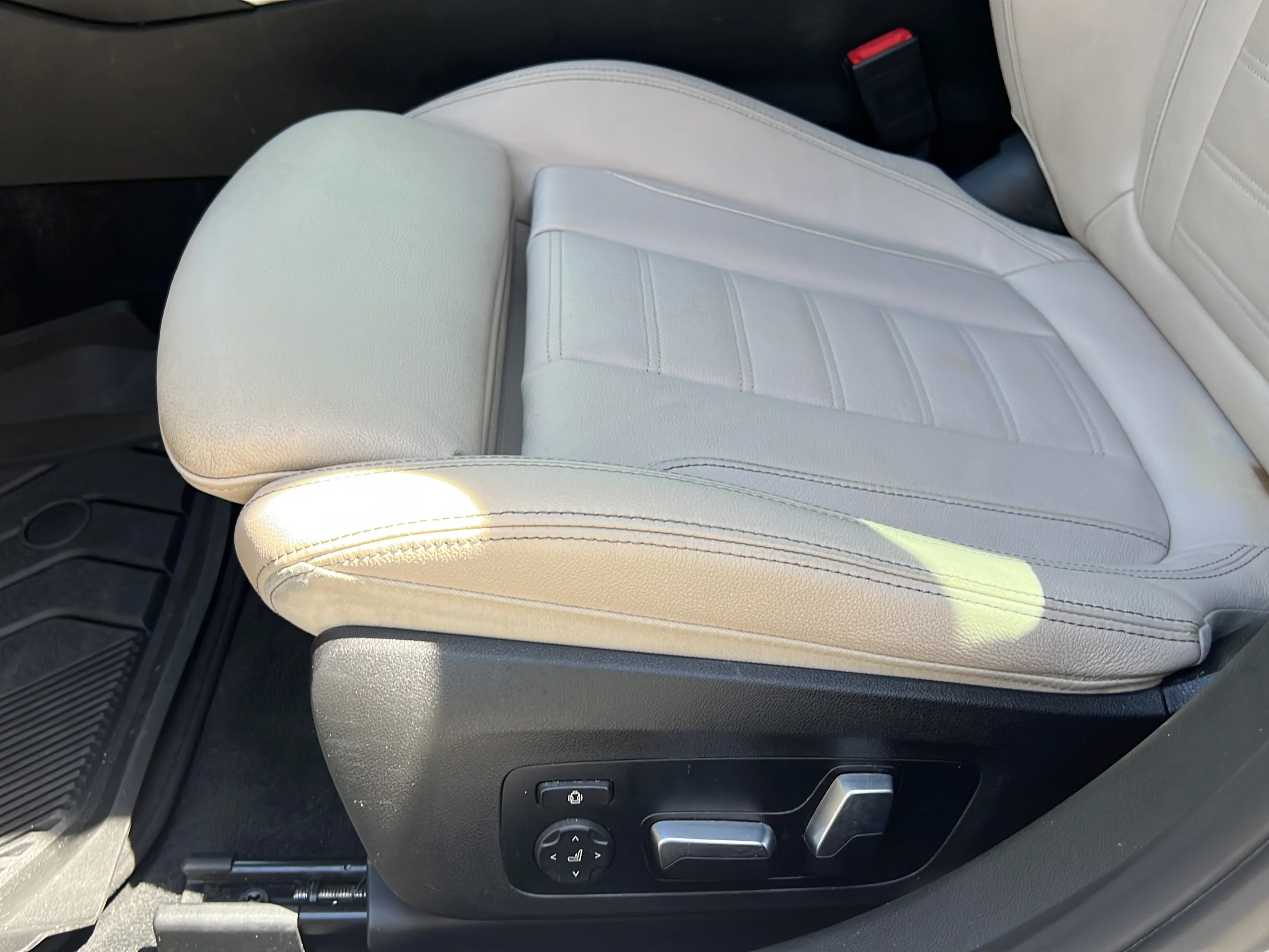 Used 2022 Mineral White Metallic BMW 330e image 13