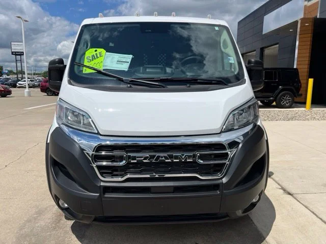 Used 2025 White Ram Base image 8
