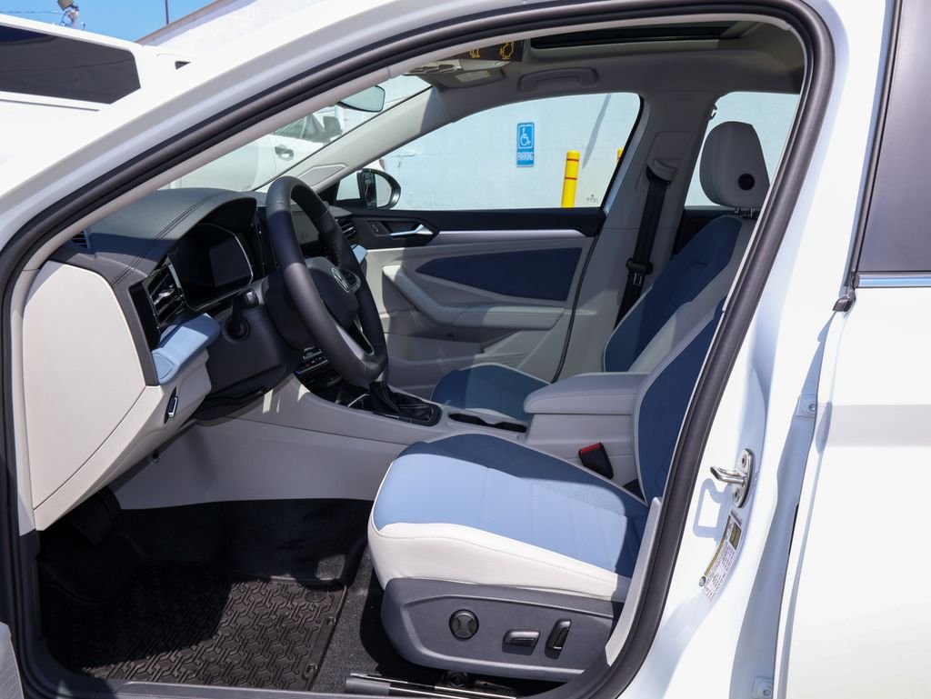 New 2026 White Volkswagen 1.5T SE image 11