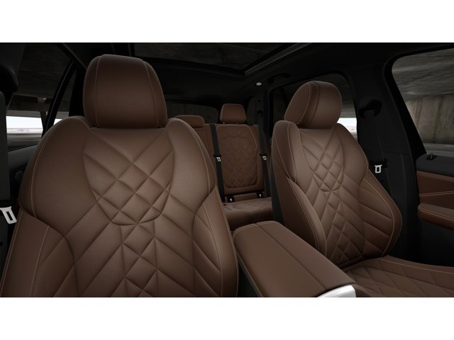 New 2026 Mineral White Metallic BMW xDrive40i image 11