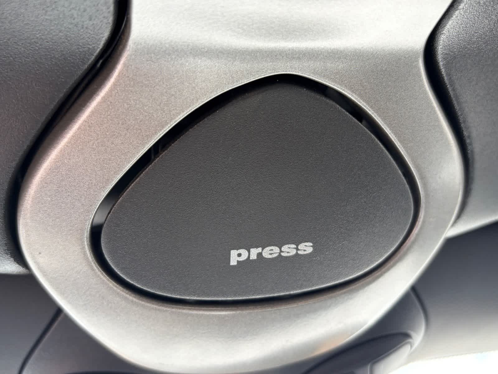 Used 2007 Silver Porsche  image 16