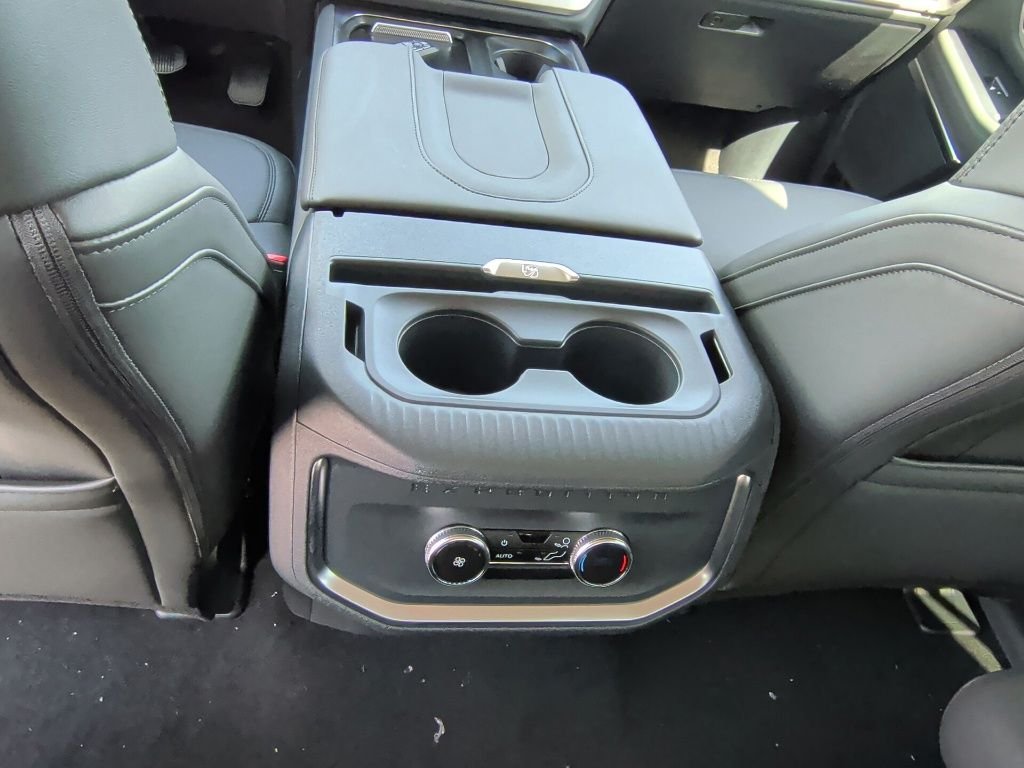 New 2026 Space Silver Metallic Ford Active image 37
