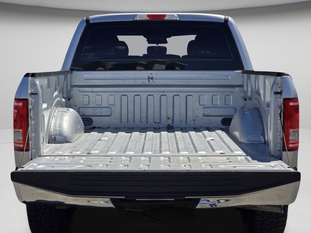 Used 2017 Ingot Silver Ford XL image 19