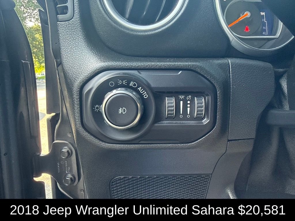 Used 2018 Crystal Metallic Jeep Unlimited Sahara image 35