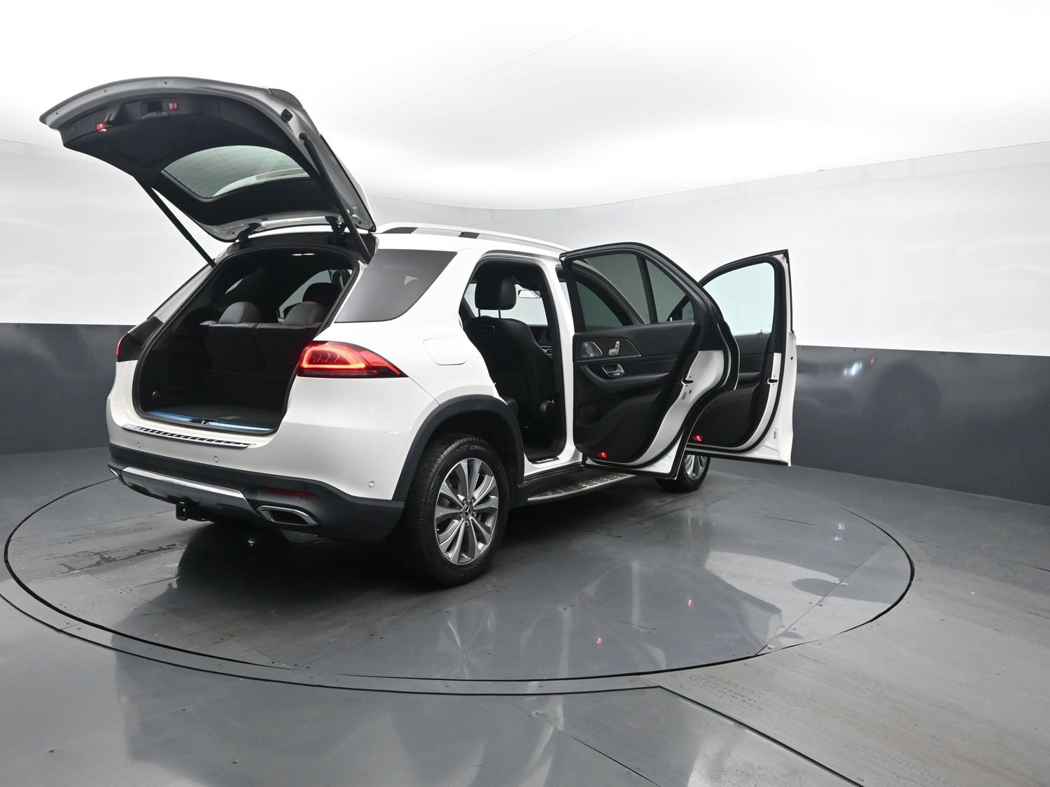 Used 2020 White Mercedes-Benz GLE 350 image 27