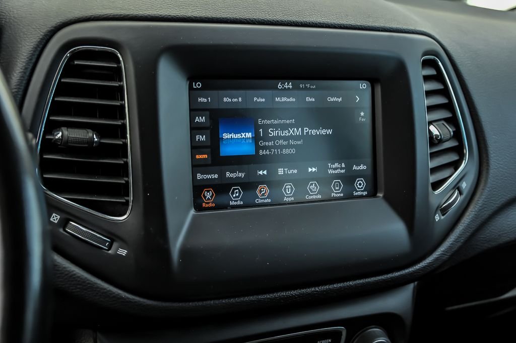 Used 2020 Silver Jeep Latitude image 25