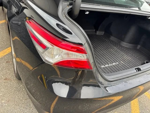 Used 2018 Midnight Black Metallic Toyota LE image 10