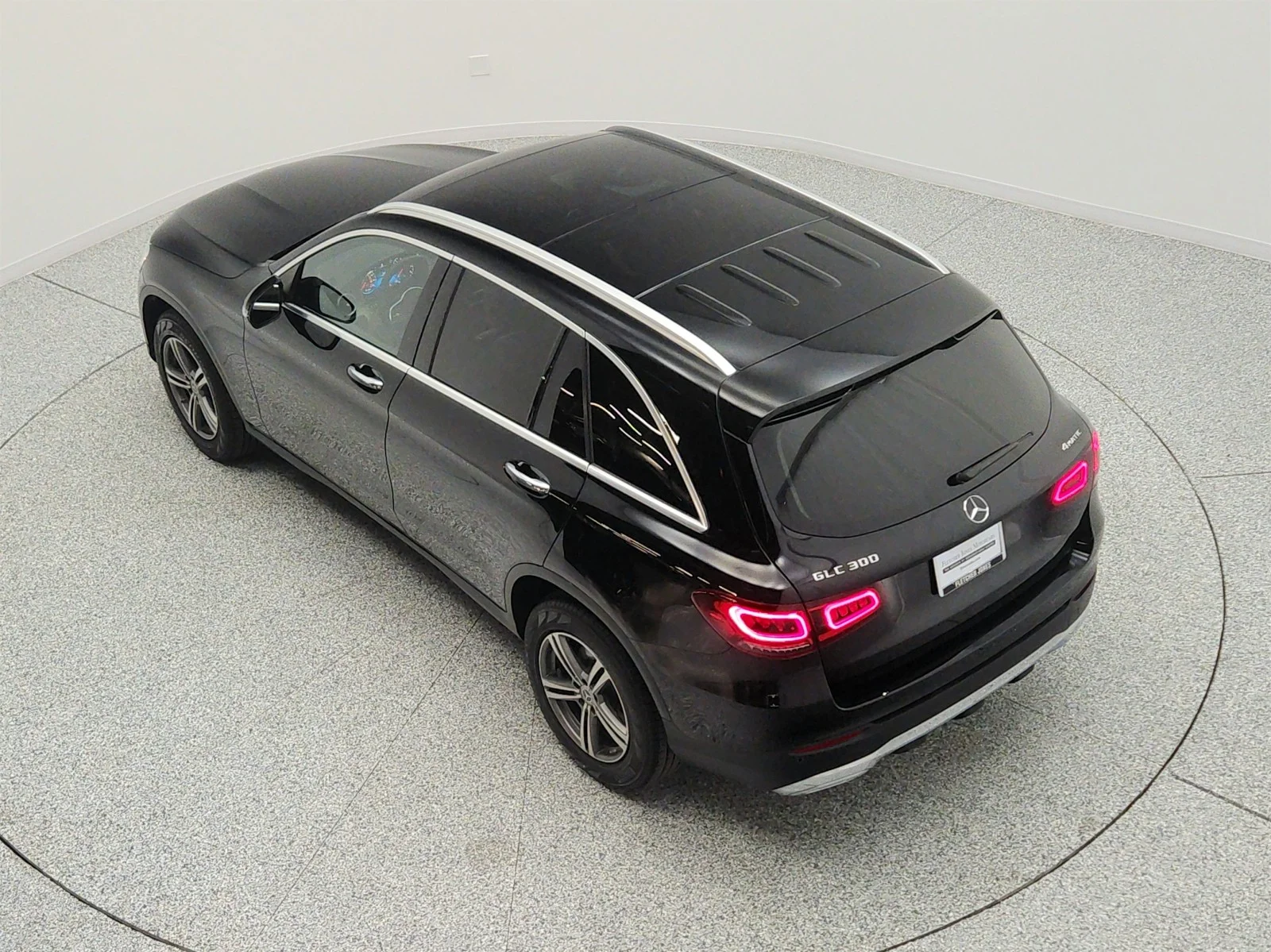 Used 2020 Black Mercedes-Benz GLC 300 4MATIC® SUV image 28