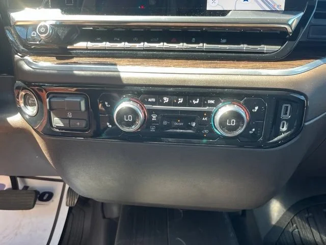 New 2026 Onyx Black GMC SLE image 34