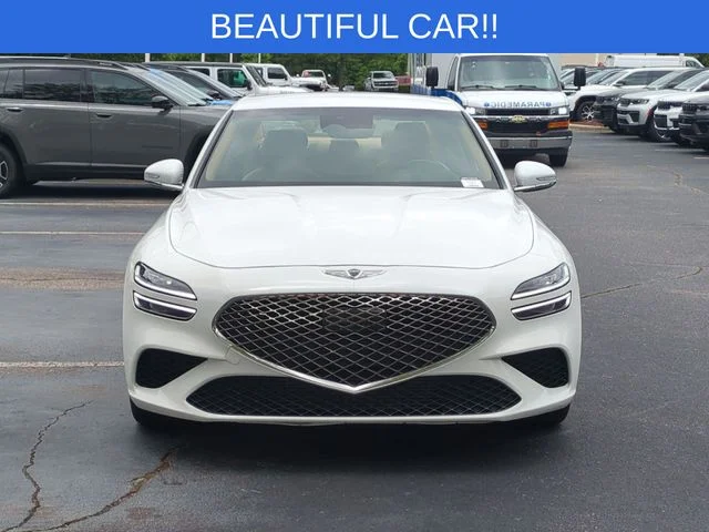 Used 2022 White Genesis 3.3T image 8