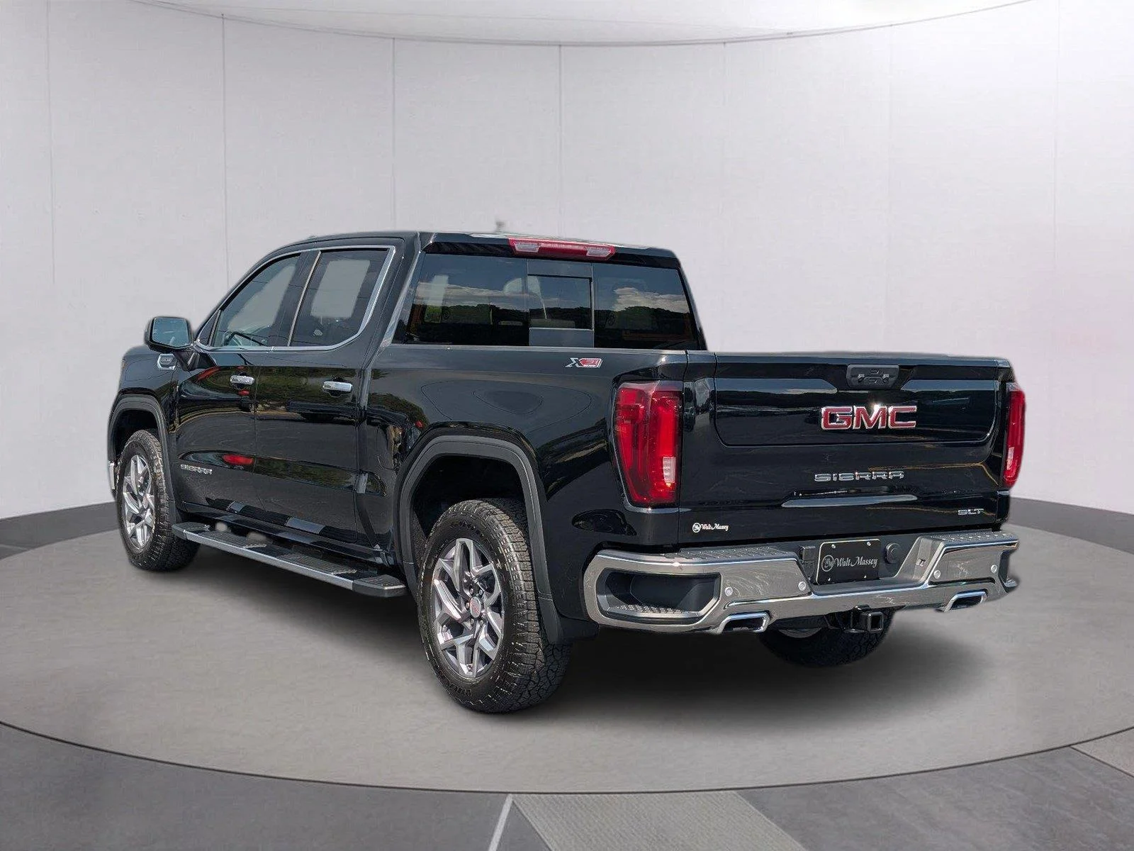 New 2026 Onyx Black GMC SLT image 3