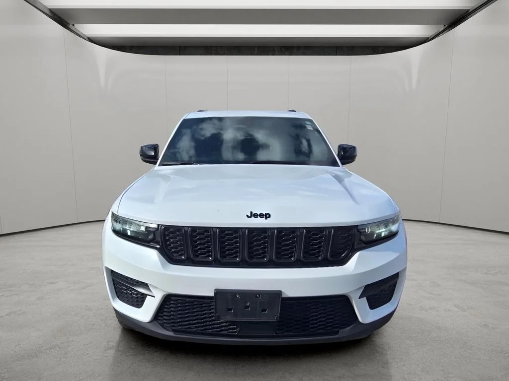 Used 2024 Bright White Clearcoat Jeep Altitude image 8