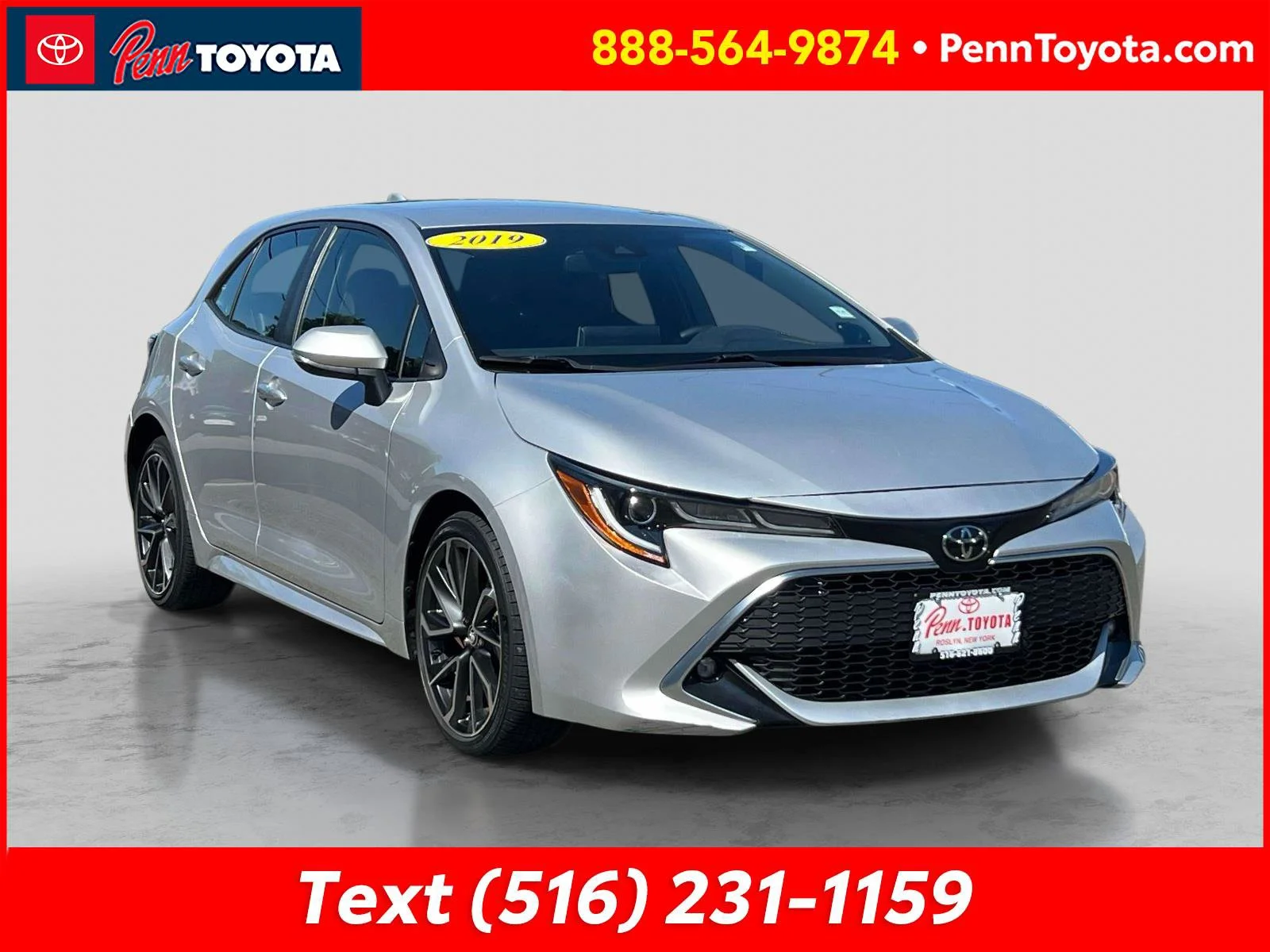 Used 2019 CLASSIC SILVER METALLIC Toyota XSE image 1
