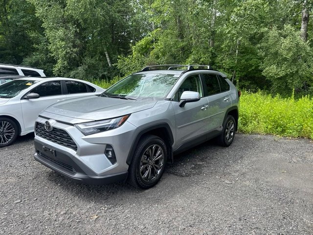 2025 Toyota RAV4 Hybrid XLE Premium