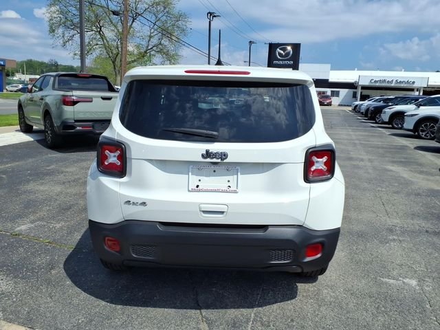 Used 2023 White Jeep Latitude image 6