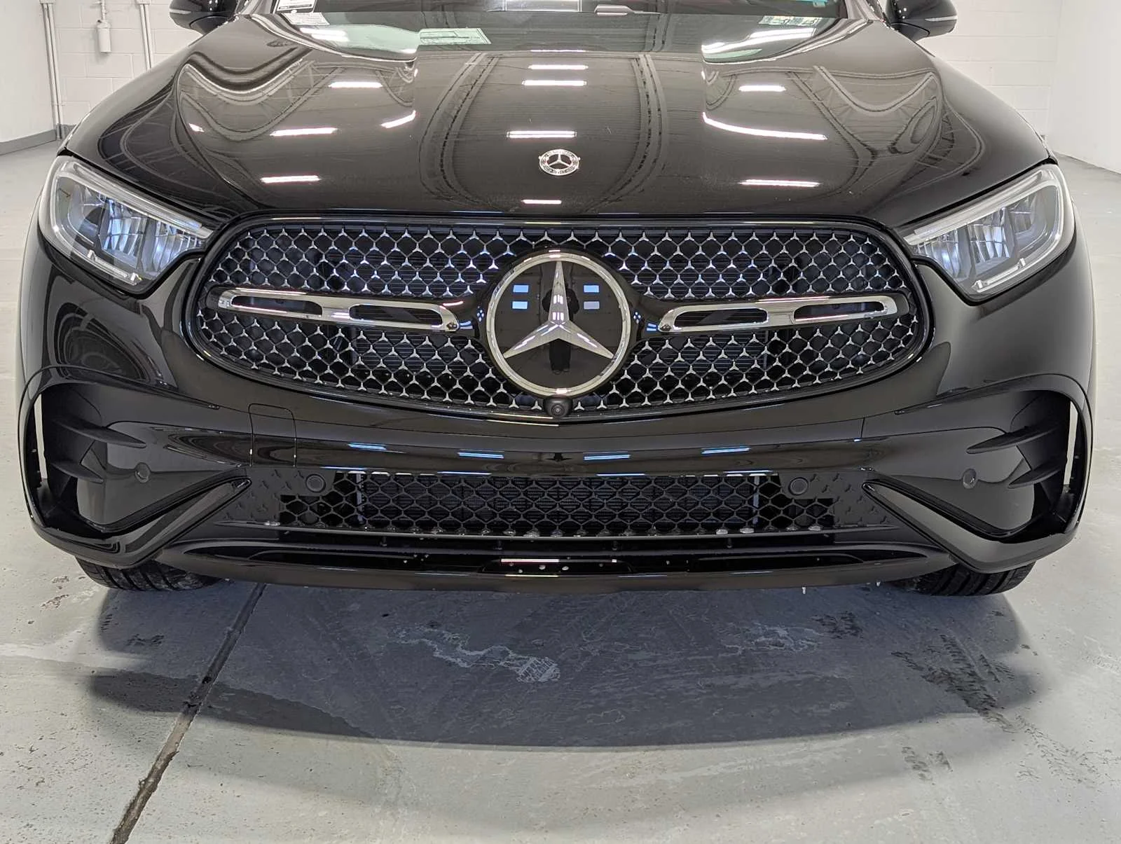 Certified Used 2026 Obsidian Black Metallic Mercedes-Benz GLC 300 image 2