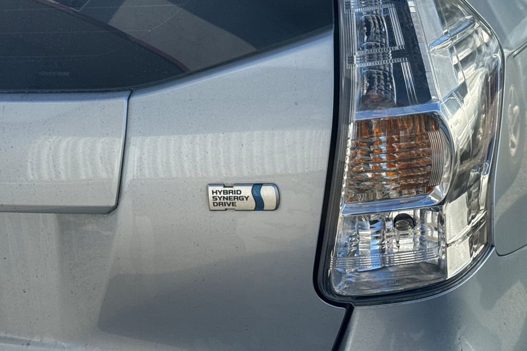 Used 2014 Blue Toyota Three image 7