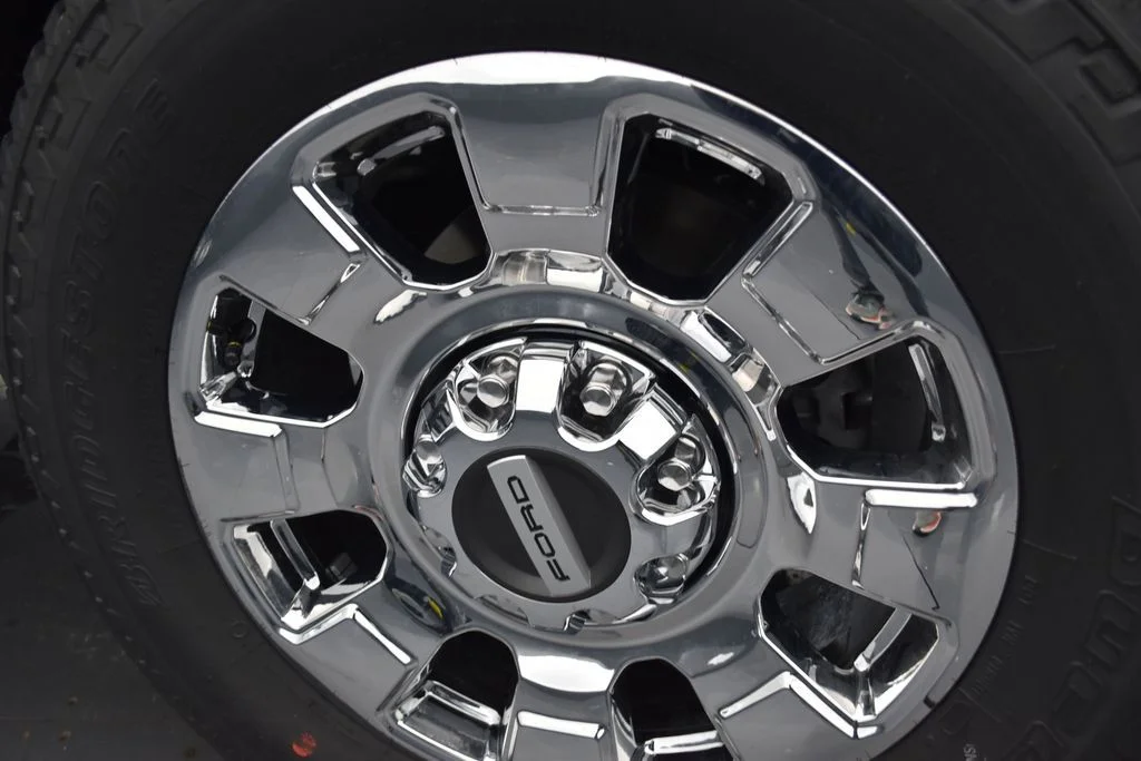 New 2027 Oxford White Ford F-250® Lariat® image 23
