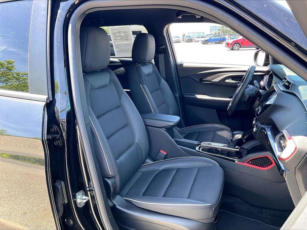 Used 2023 Mosaic Black Metallic Chevrolet RS image 10
