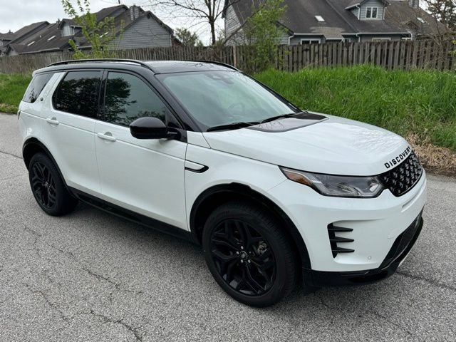 New 2026 Fuji White LAND ROVER Landmark Edition image 4