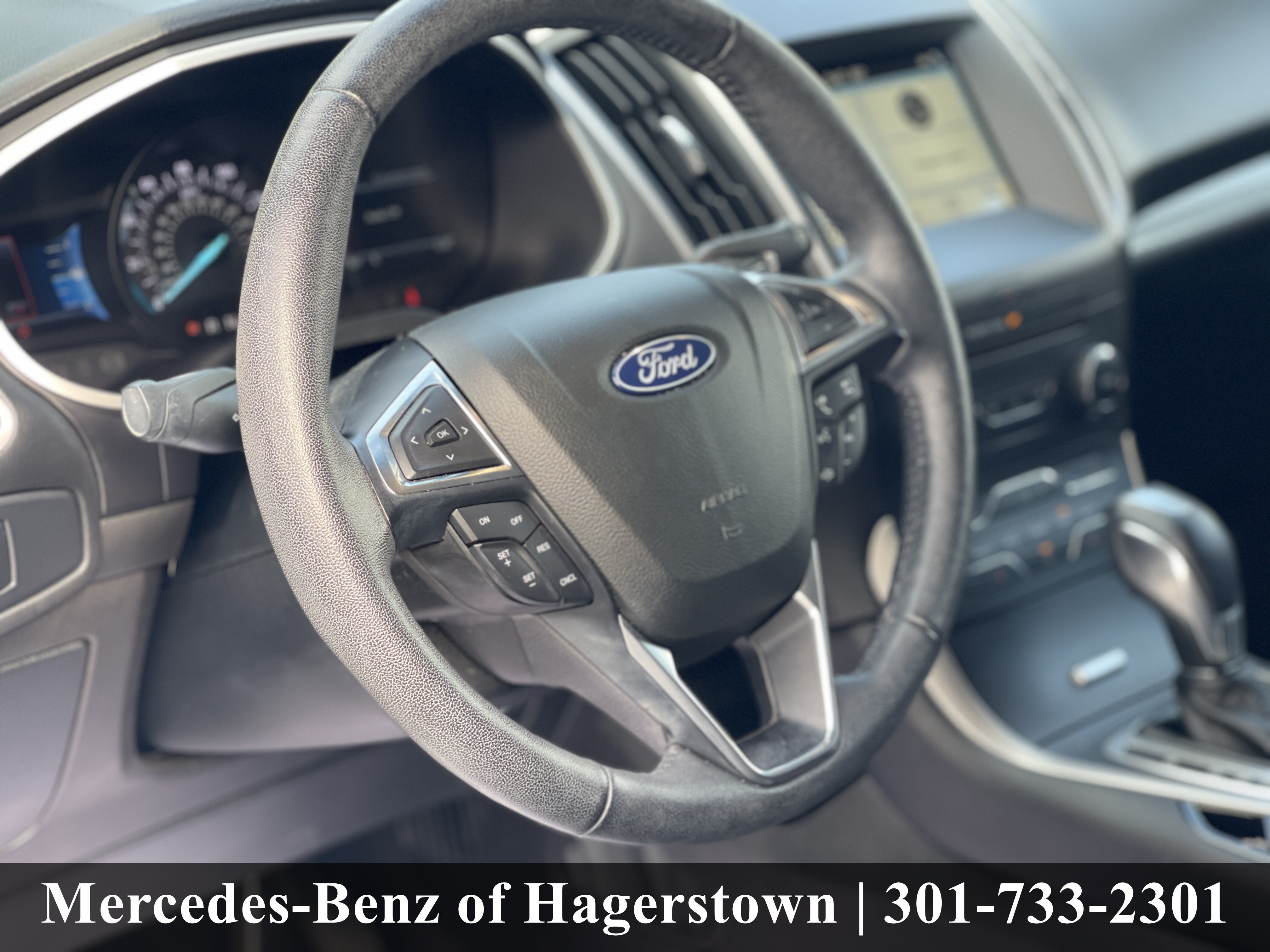Used 2018 Oxford White Ford SEL FWD image 9