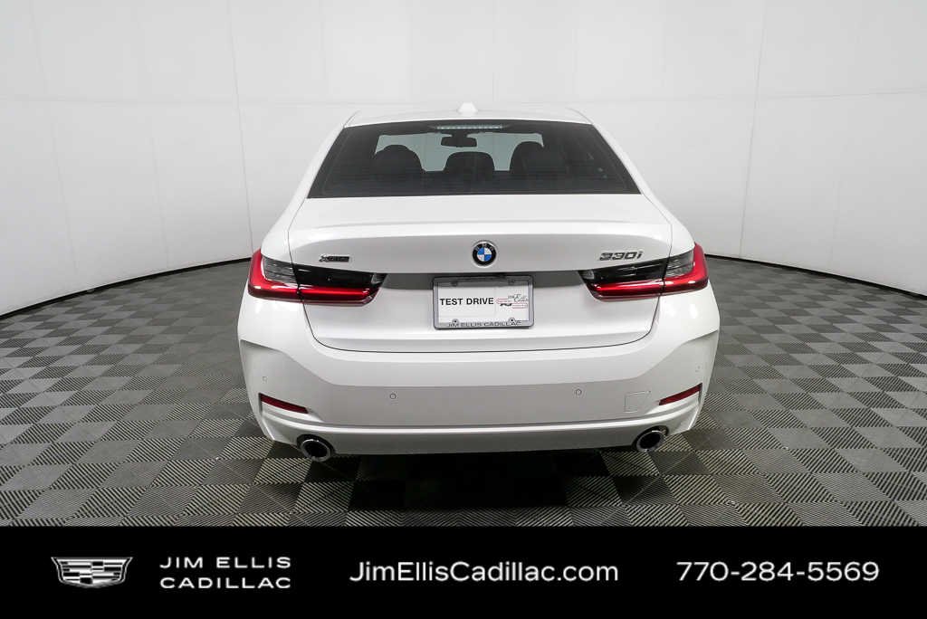 2025 BMW 3 Series 330i - Photo 29