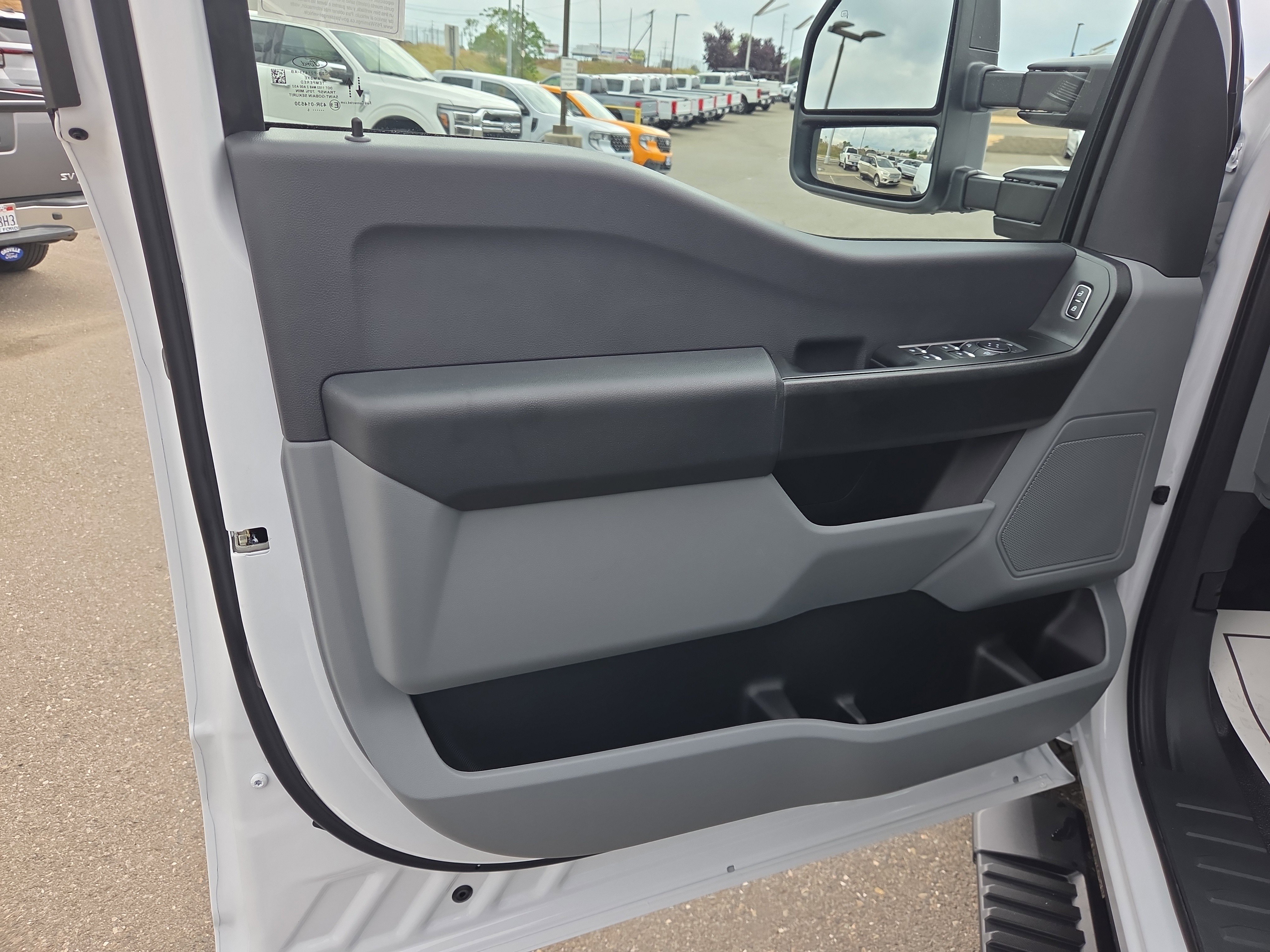 New 2026 Oxford White Ford F-250® XL image 11