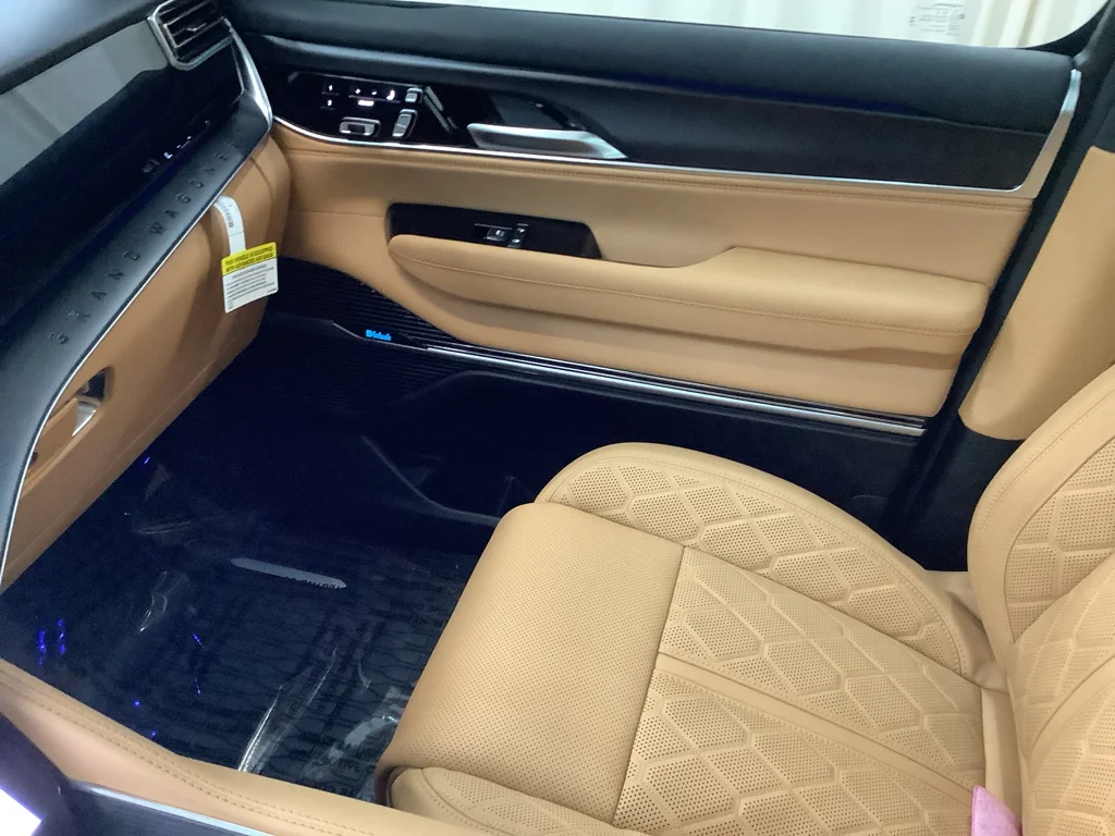 New 2026 High Gloss Black Exterior Paint Jeep Grand Wagoneer image 22