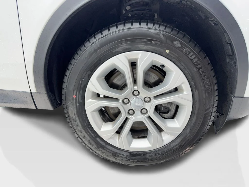 Used 2023 White Land Rover S image 13