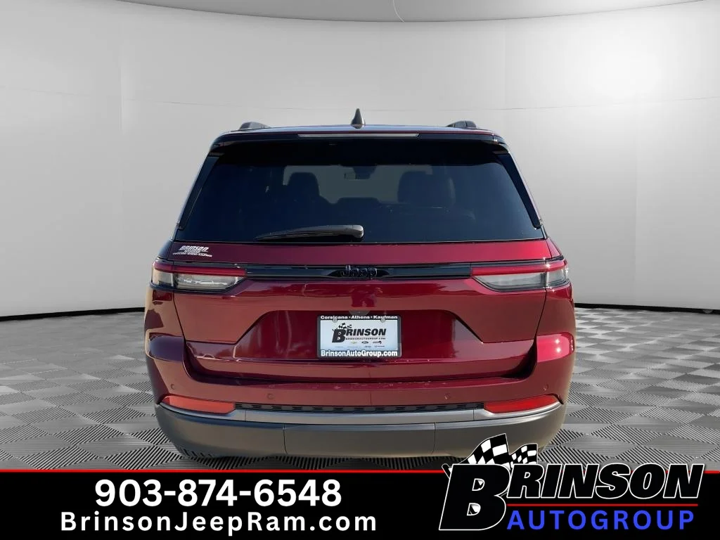 New 2026 Velvet Red Pearlcoat Jeep Laredo Altitude image 4