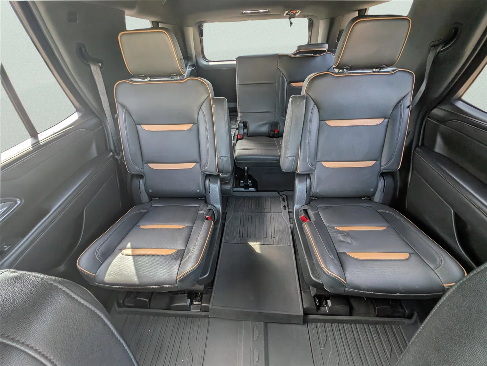 Used 2023 Sterling Metallic GMC AT4 image 35