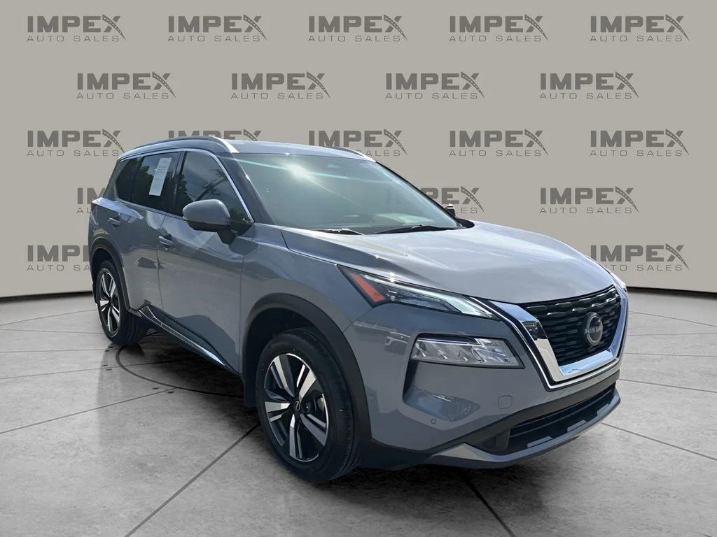 Used 2023 Gray Nissan SL image 7