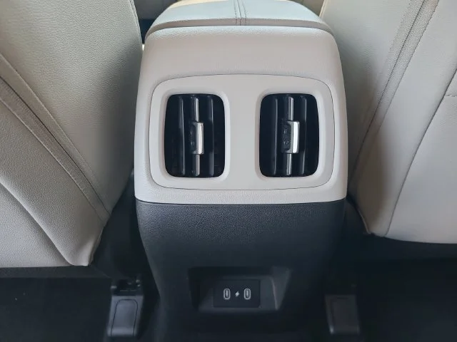 Used 2026 Black Hyundai SEL Premium image 17