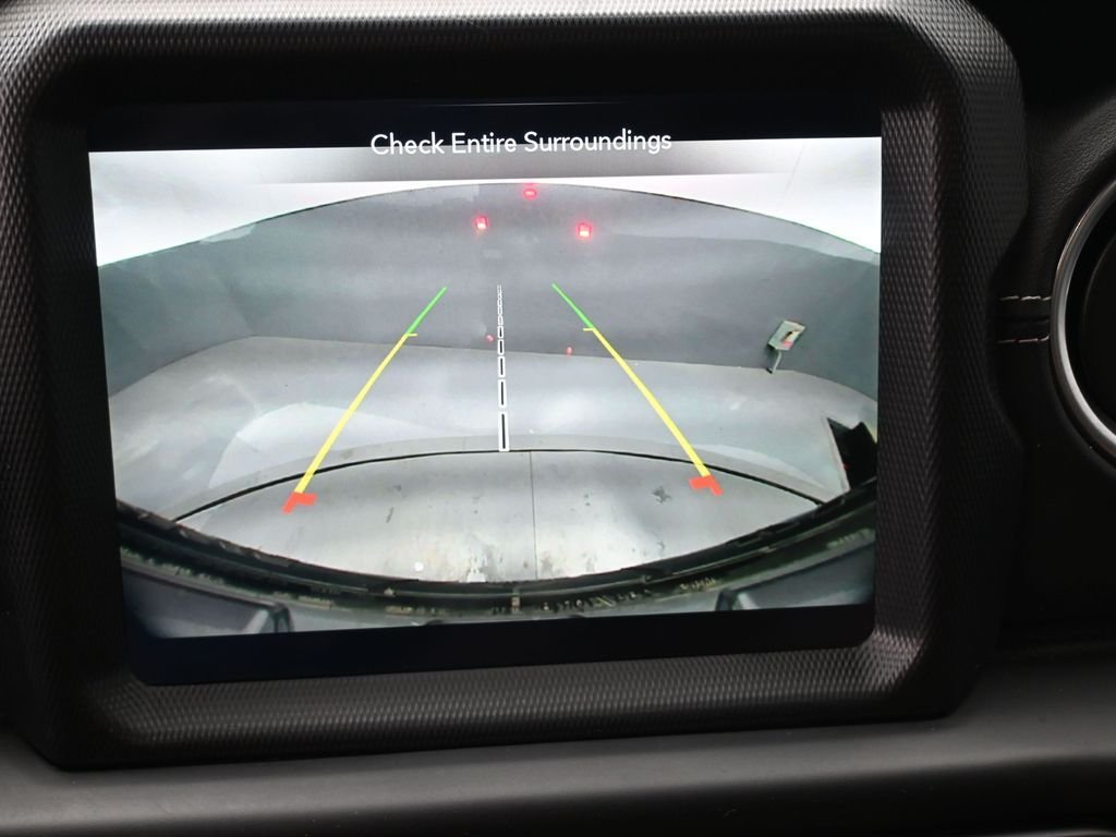 Used 2022 Black Jeep Unlimited Sahara image 4