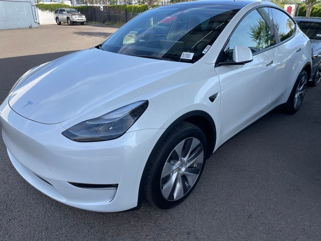 Used 2023 White Tesla Long Range image 4