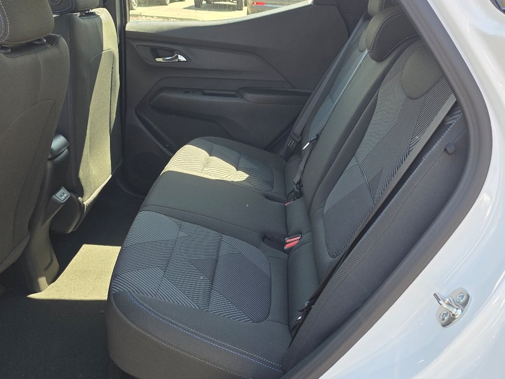 New 2027 Summit White Chevrolet LT image 13