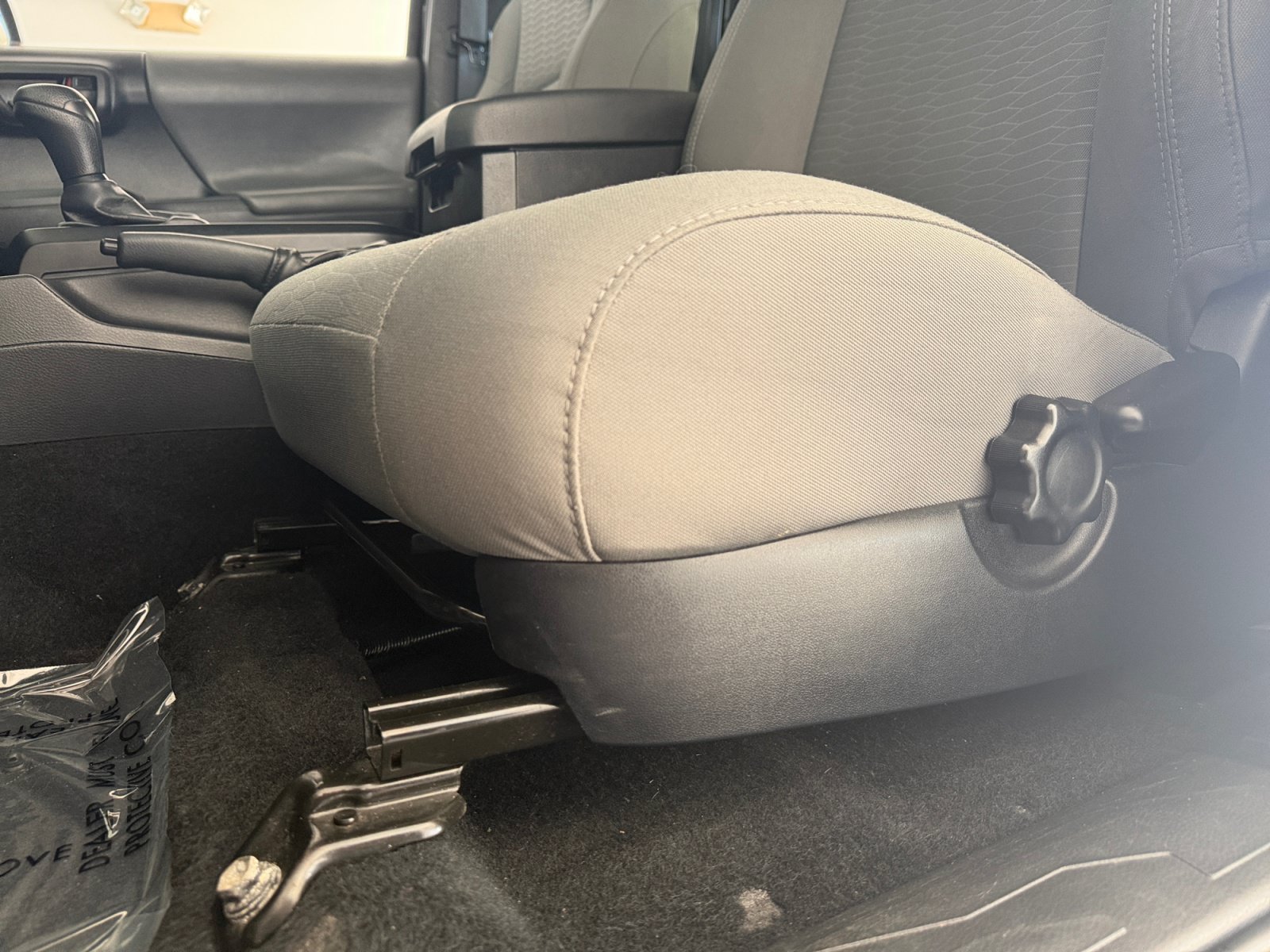Used 2018 Midnight Black Metallic Toyota SR image 9