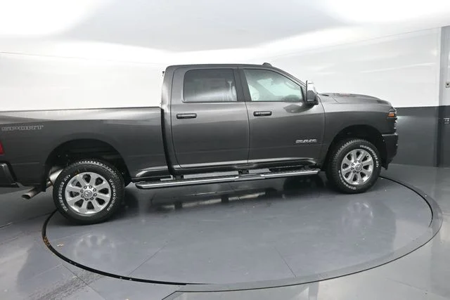 New 2026 Granite Crystal Metallic Clear-Coat Exterior Paint RAM Laramie image 11
