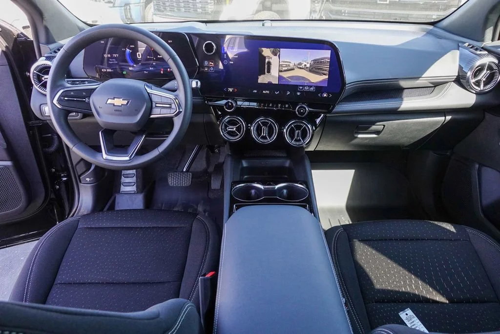 2025 Chevrolet Blazer EV LT - Photo 24