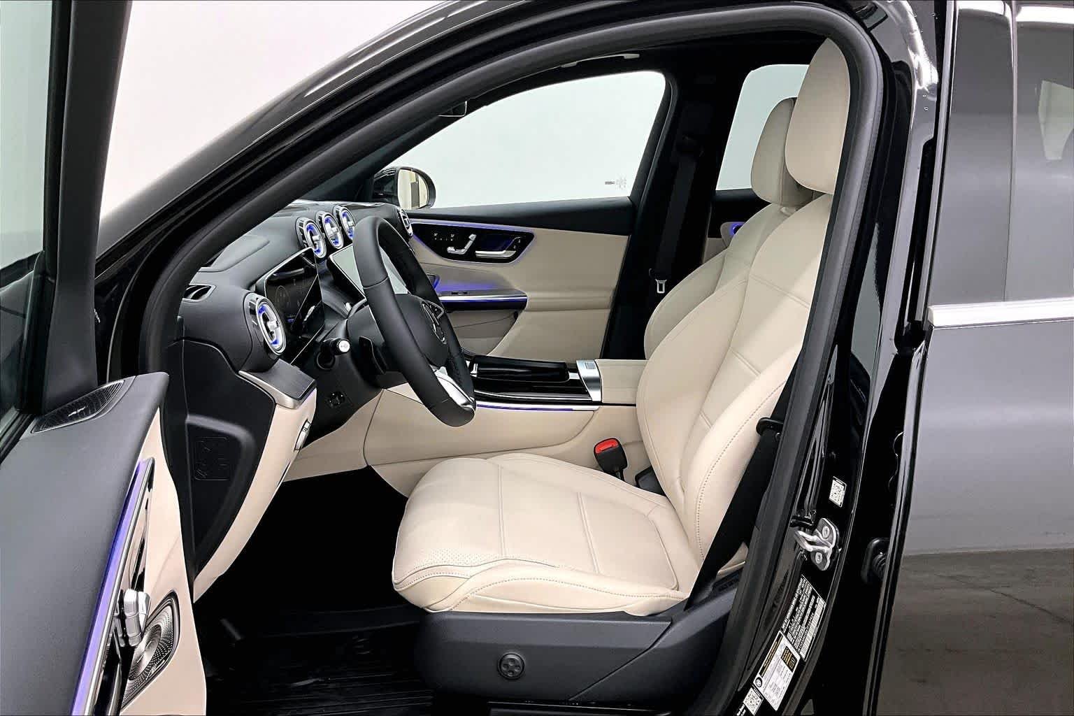 New 2026 Obsidian Black Metallic Mercedes-Benz GLC 300 image 9