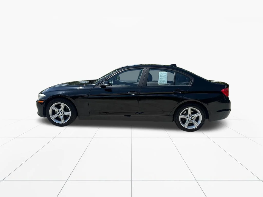 Used 2015 Jet Black BMW 320i xDrive image 4
